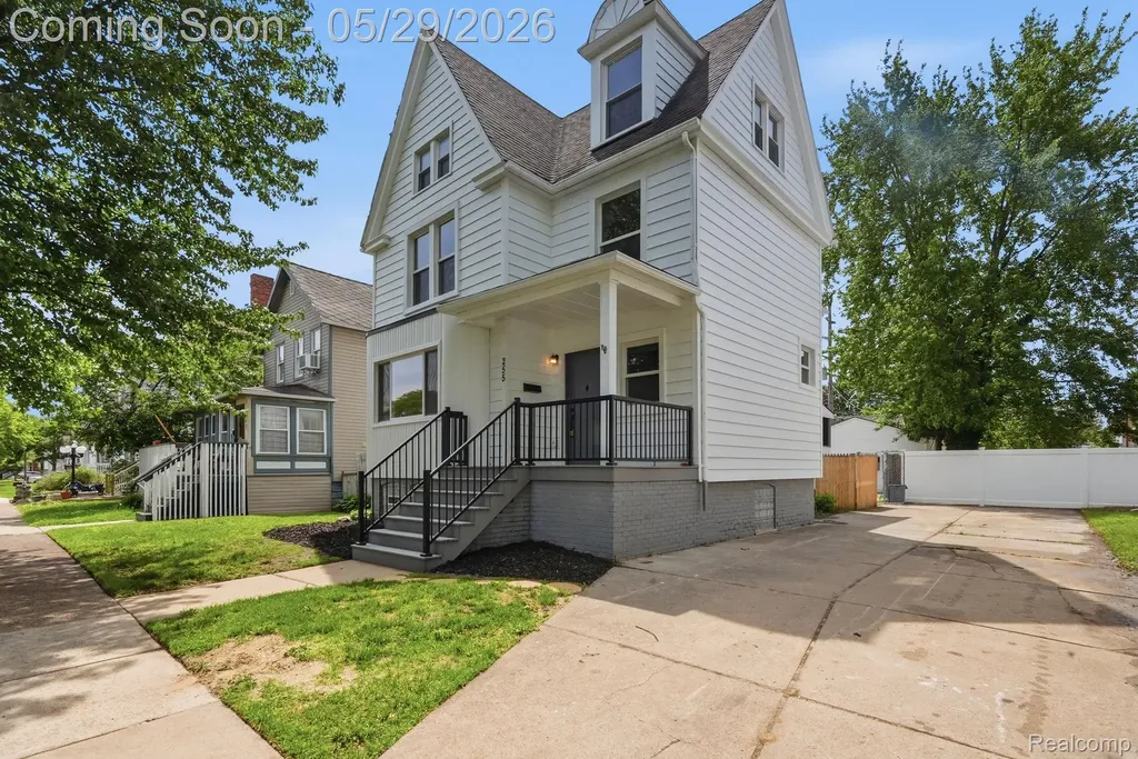 255 Poplar Street Wyandotte City MI 48192