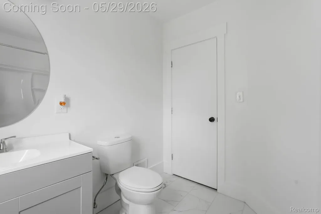 255 Poplar Street Wyandotte City MI 48192