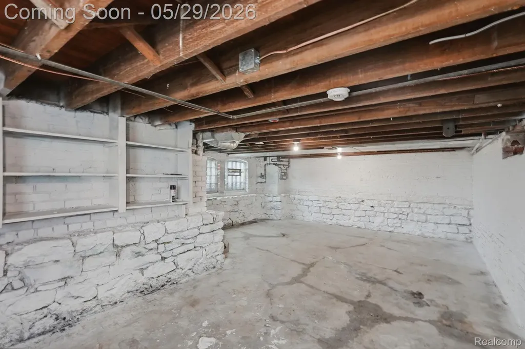 255 Poplar Street Wyandotte City MI 48192