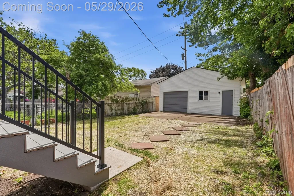 255 Poplar Street Wyandotte City MI 48192
