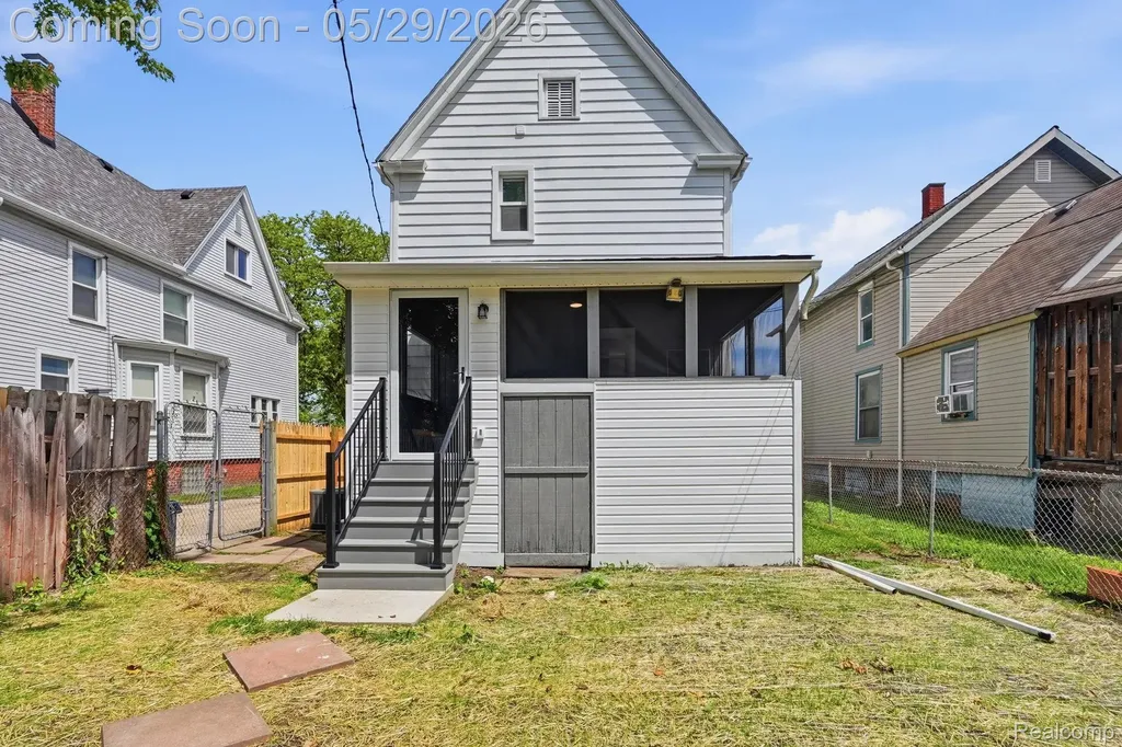 255 Poplar Street Wyandotte City MI 48192
