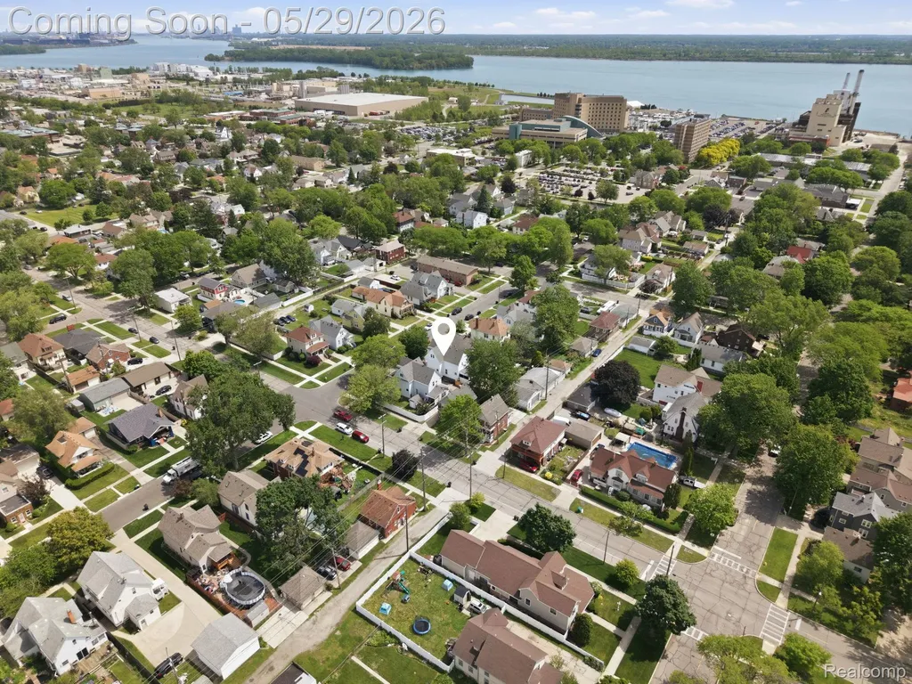 255 Poplar Street Wyandotte City MI 48192