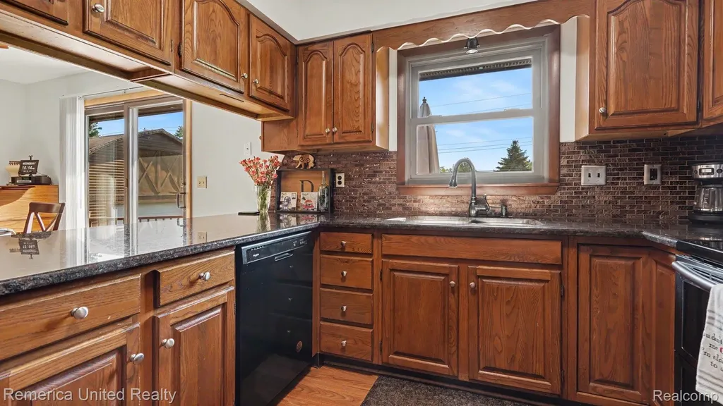 339 S Collins Street Fowlerville Village MI 48836