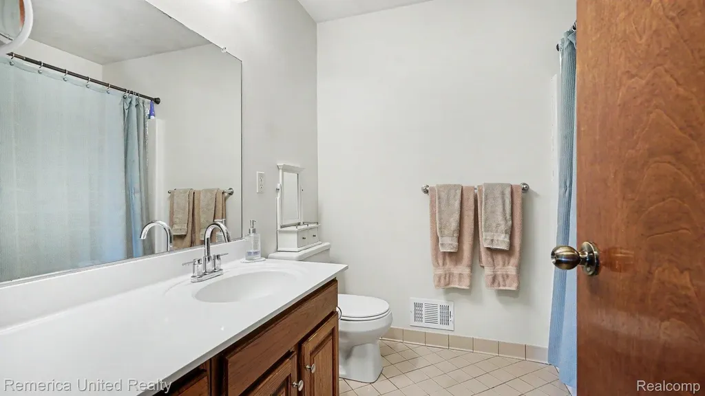 339 S Collins Street Fowlerville Village MI 48836