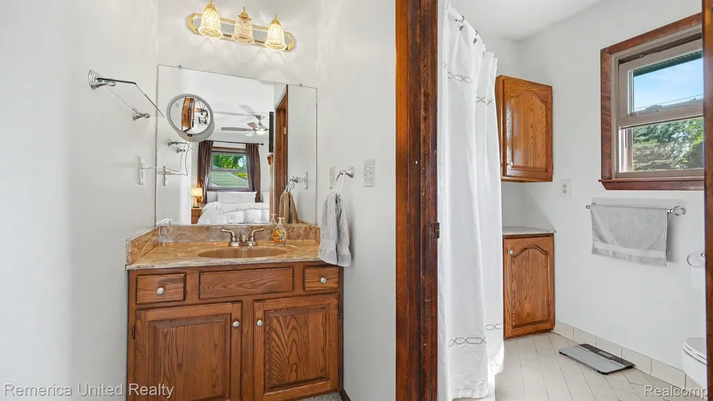 339 S Collins Street Fowlerville Village MI 48836