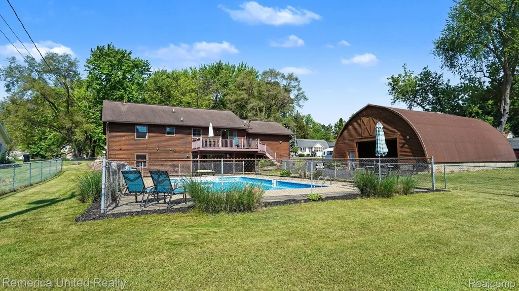 339 S Collins Street Fowlerville Village MI 48836