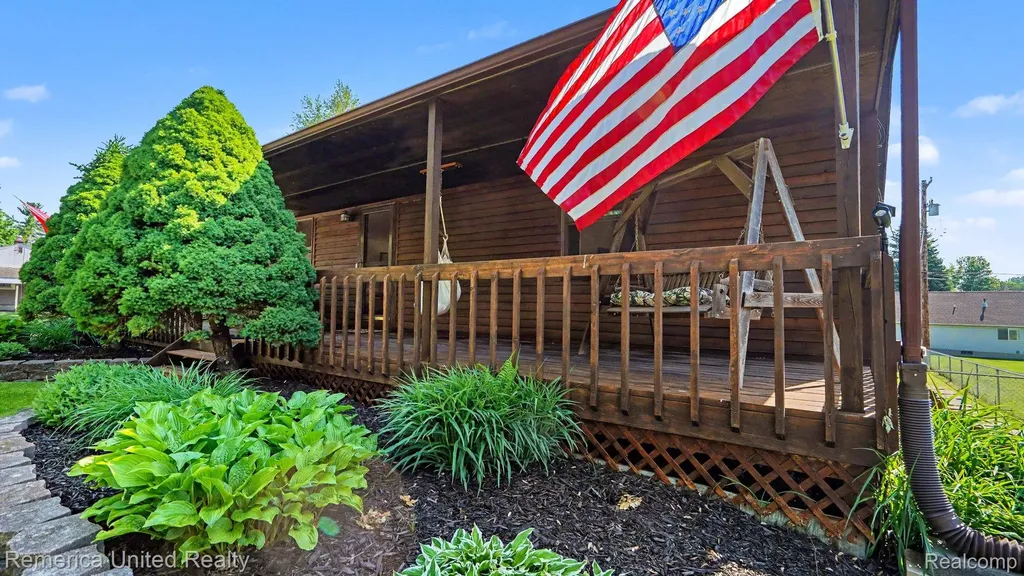 339 S Collins Street Fowlerville Village MI 48836