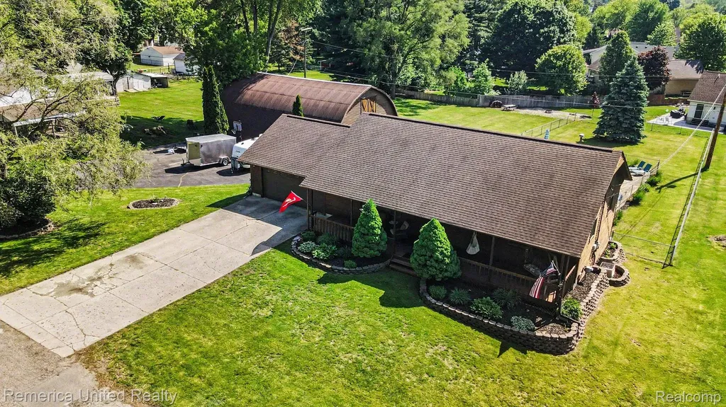 339 S Collins Street Fowlerville Village MI 48836