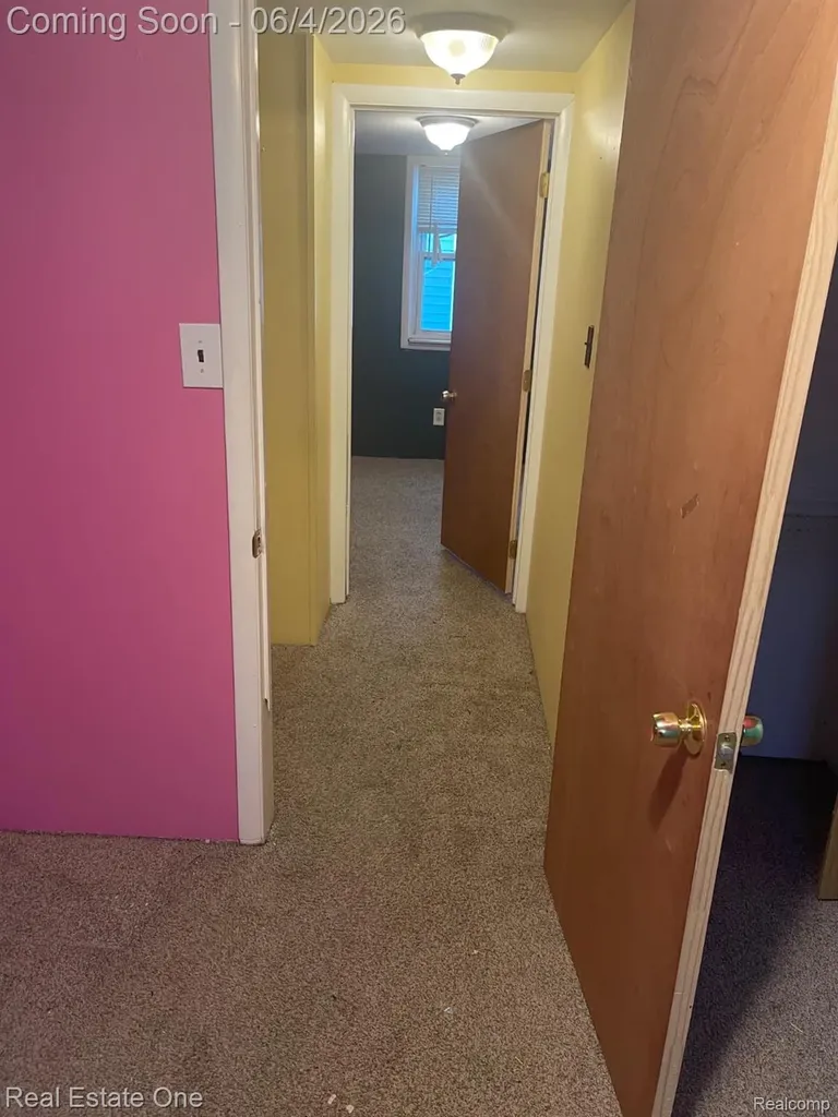 25963 Powers Avenue Dearborn Heights City MI 48125