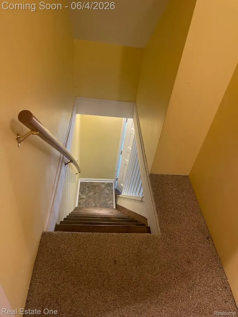 25963 Powers Avenue Dearborn Heights City MI 48125