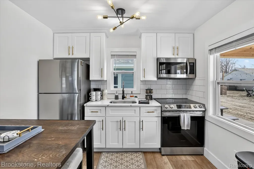 6330 W Houghton Lake Drive Roscommon Township MI 48629