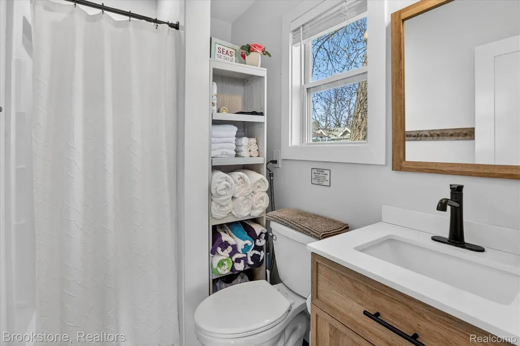 6330 W Houghton Lake Drive Roscommon Township MI 48629