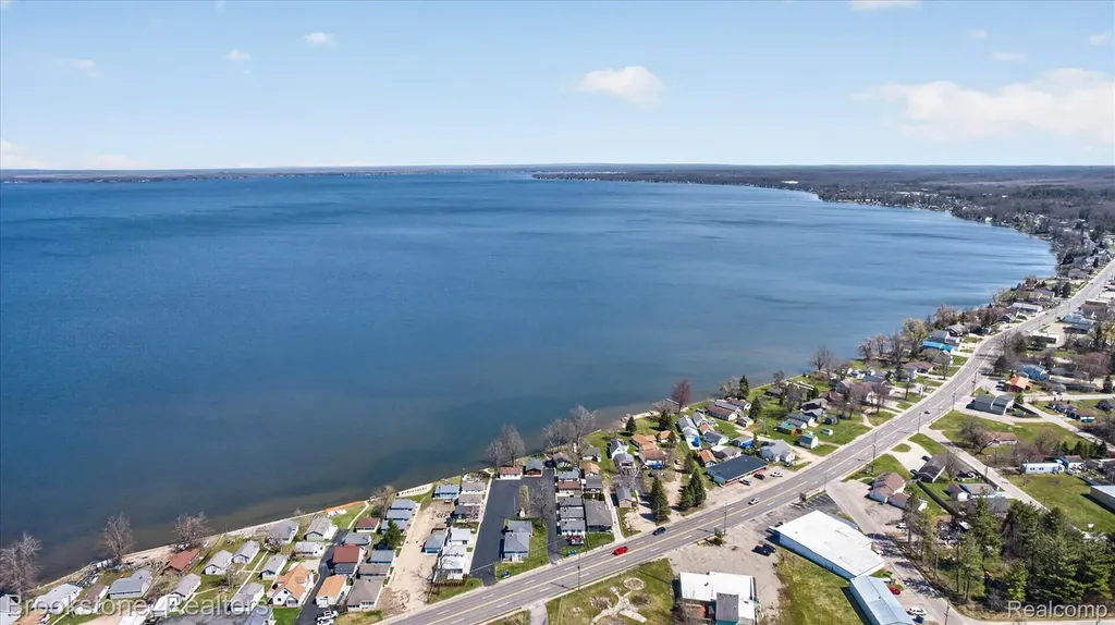 6330 W Houghton Lake Drive Roscommon Township MI 48629