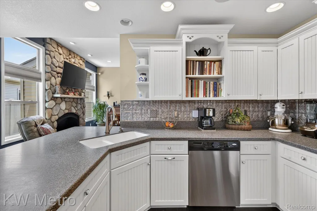 717 Koreys Circle Blissfield Village MI 49228