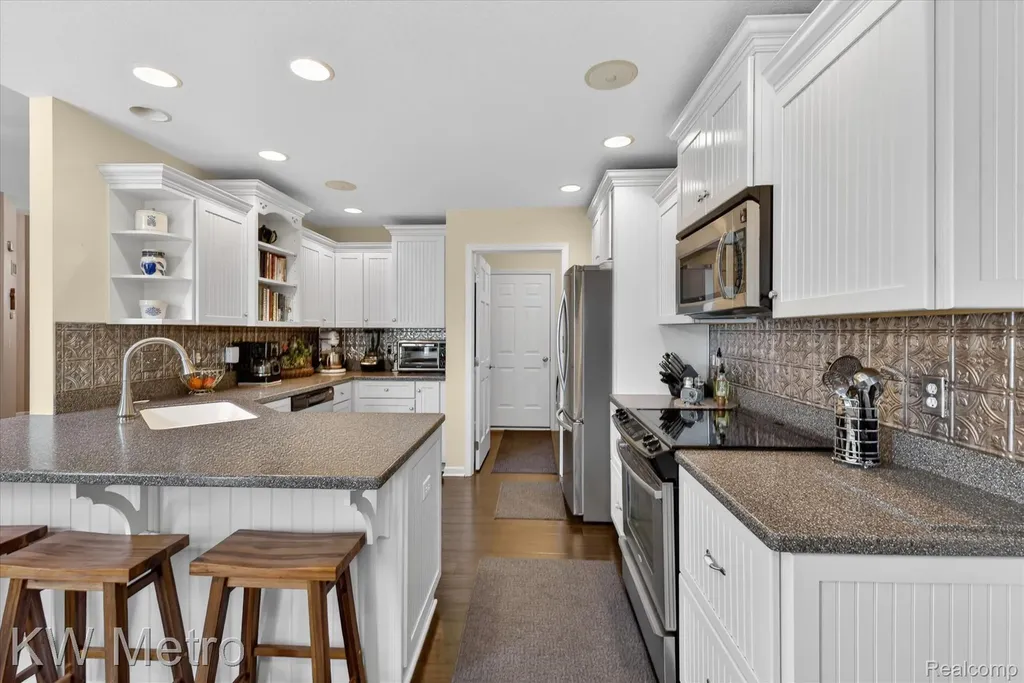 717 Koreys Circle Blissfield Village MI 49228