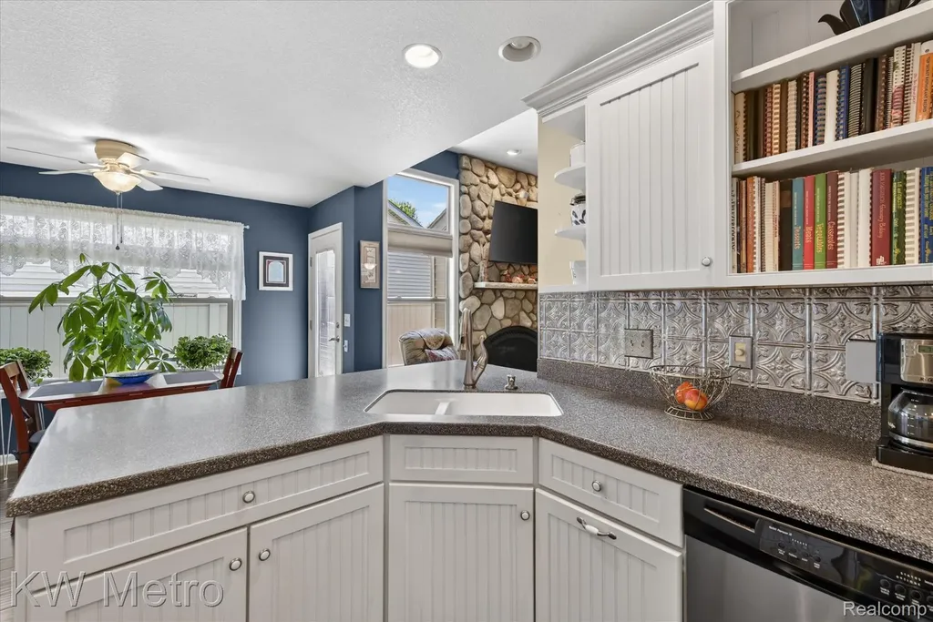 717 Koreys Circle Blissfield Village MI 49228