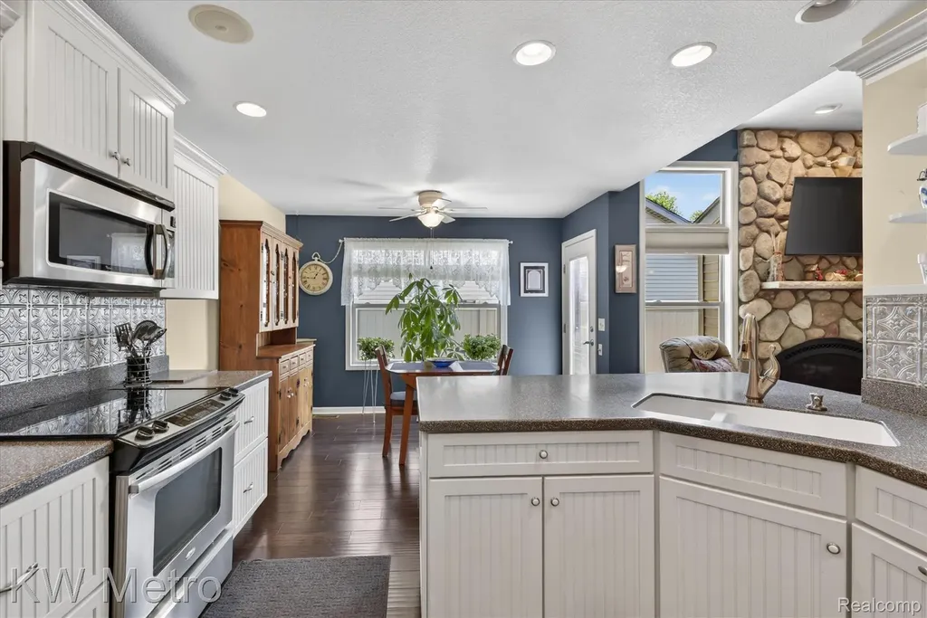 717 Koreys Circle Blissfield Village MI 49228