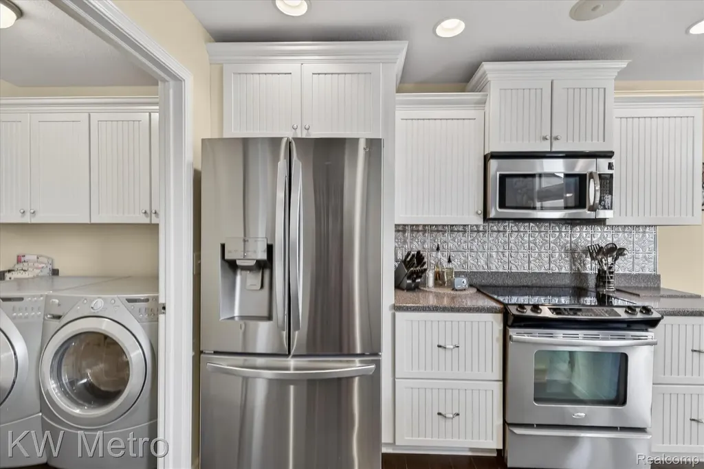 717 Koreys Circle Blissfield Village MI 49228
