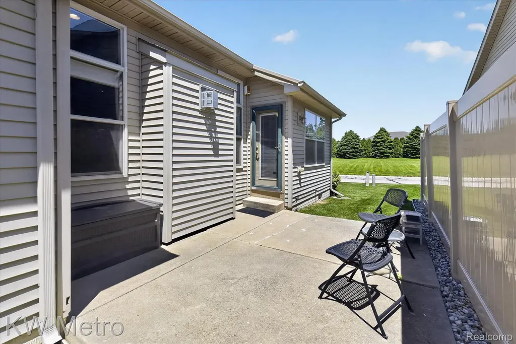 717 Koreys Circle Blissfield Village MI 49228