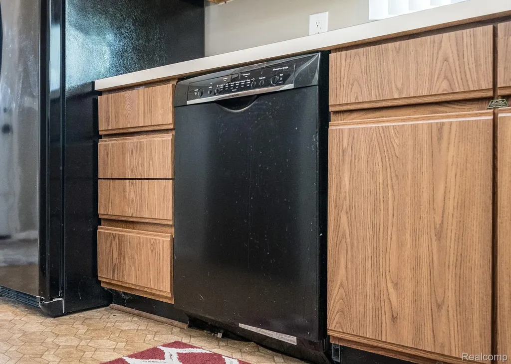 61957 Ticonderoga Drive South Lyon City MI 48178