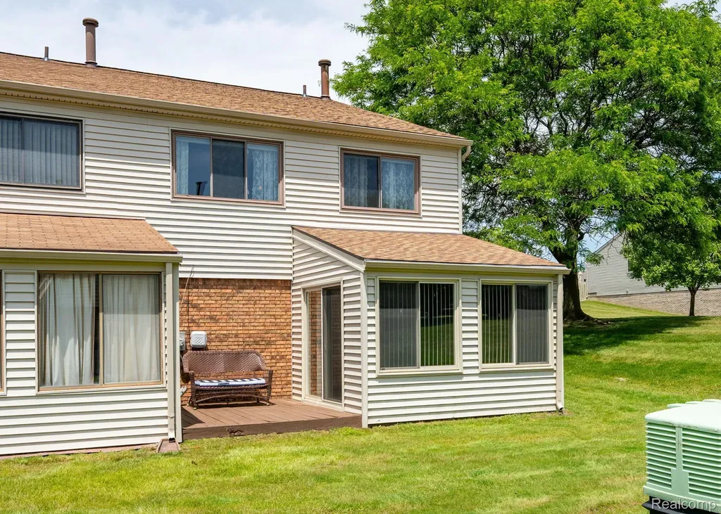 61957 Ticonderoga Drive South Lyon City MI 48178