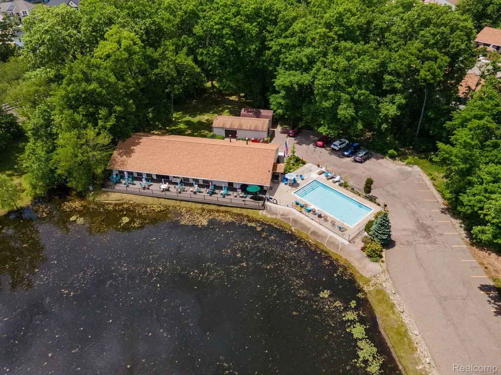 61957 Ticonderoga Drive South Lyon City MI 48178