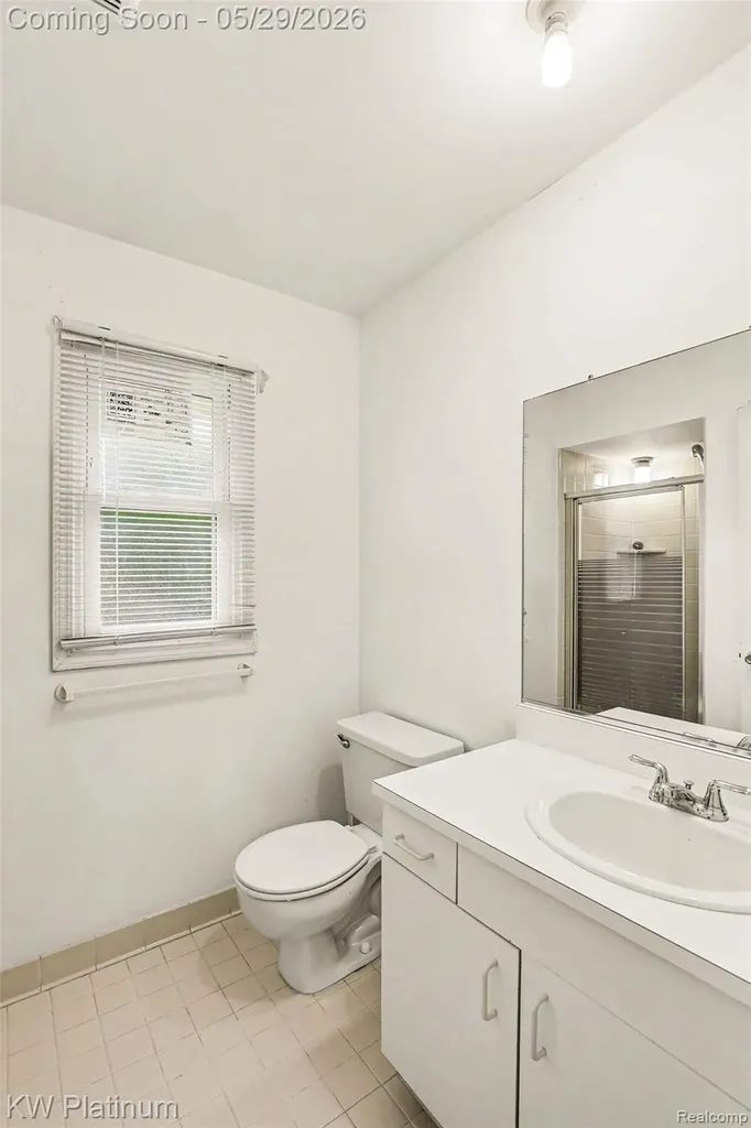 1614 Crestline Lane Rochester Hills City MI 48307