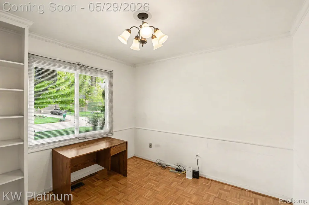 1614 Crestline Lane Rochester Hills City MI 48307