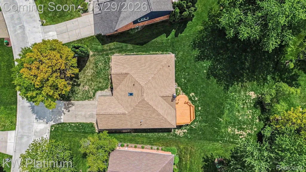 1614 Crestline Lane Rochester Hills City MI 48307
