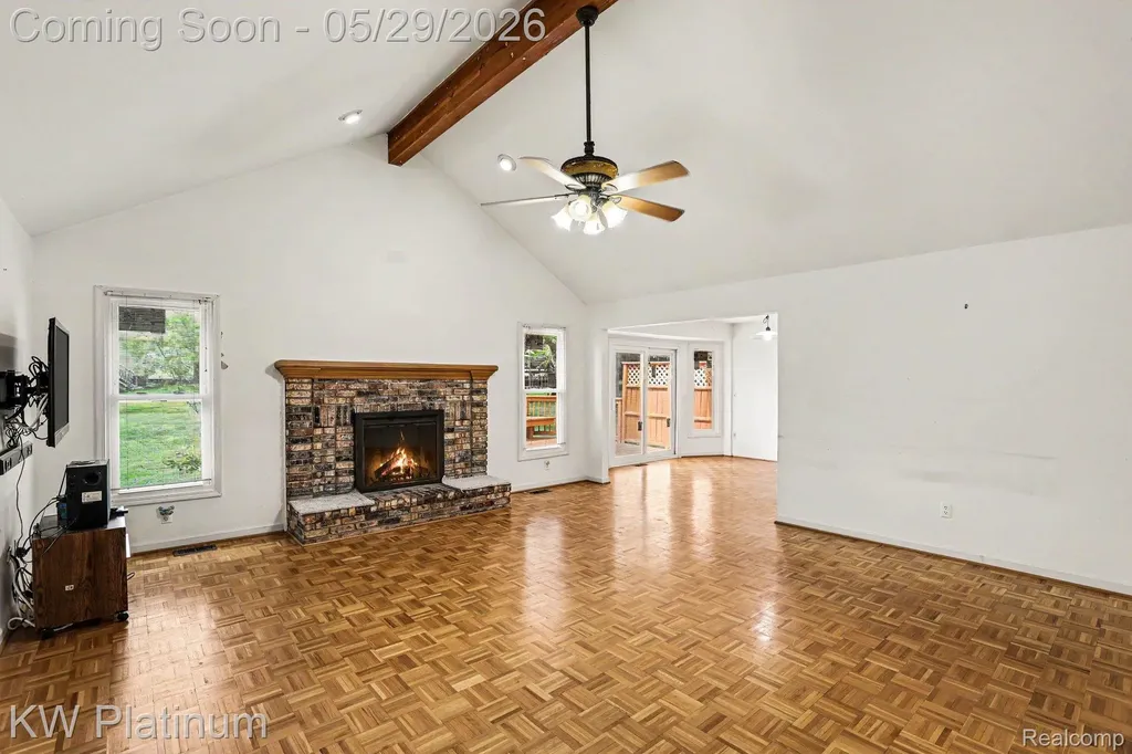 1614 Crestline Lane Rochester Hills City MI 48307