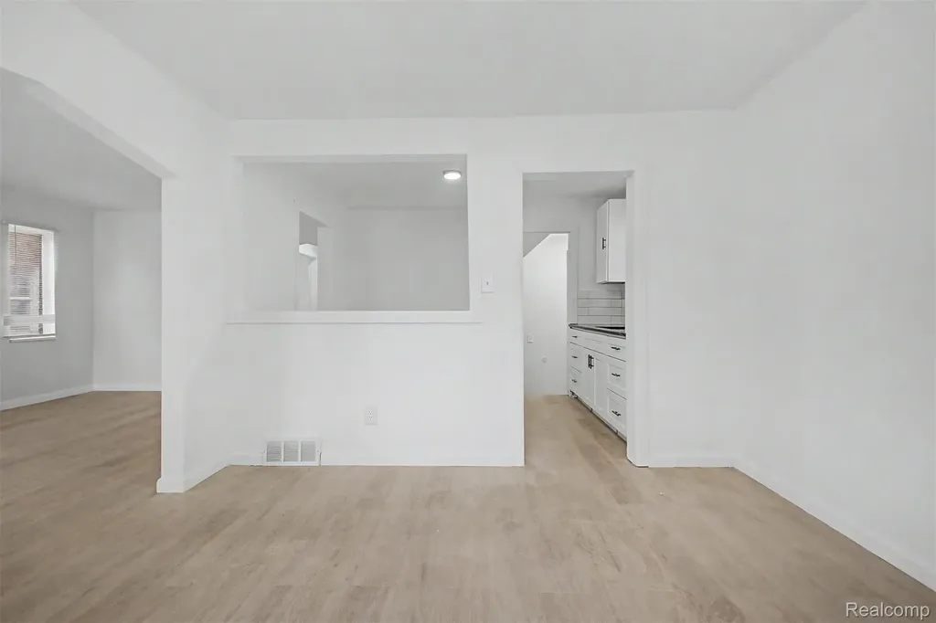 8849 Whitcomb Street Detroit City MI 48228
