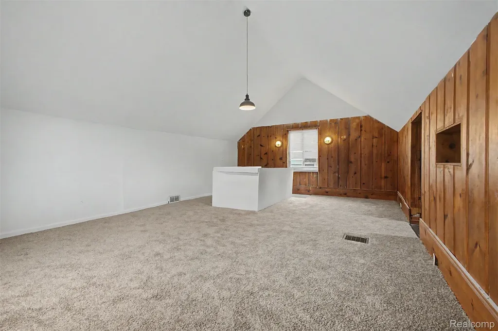 8849 Whitcomb Street Detroit City MI 48228