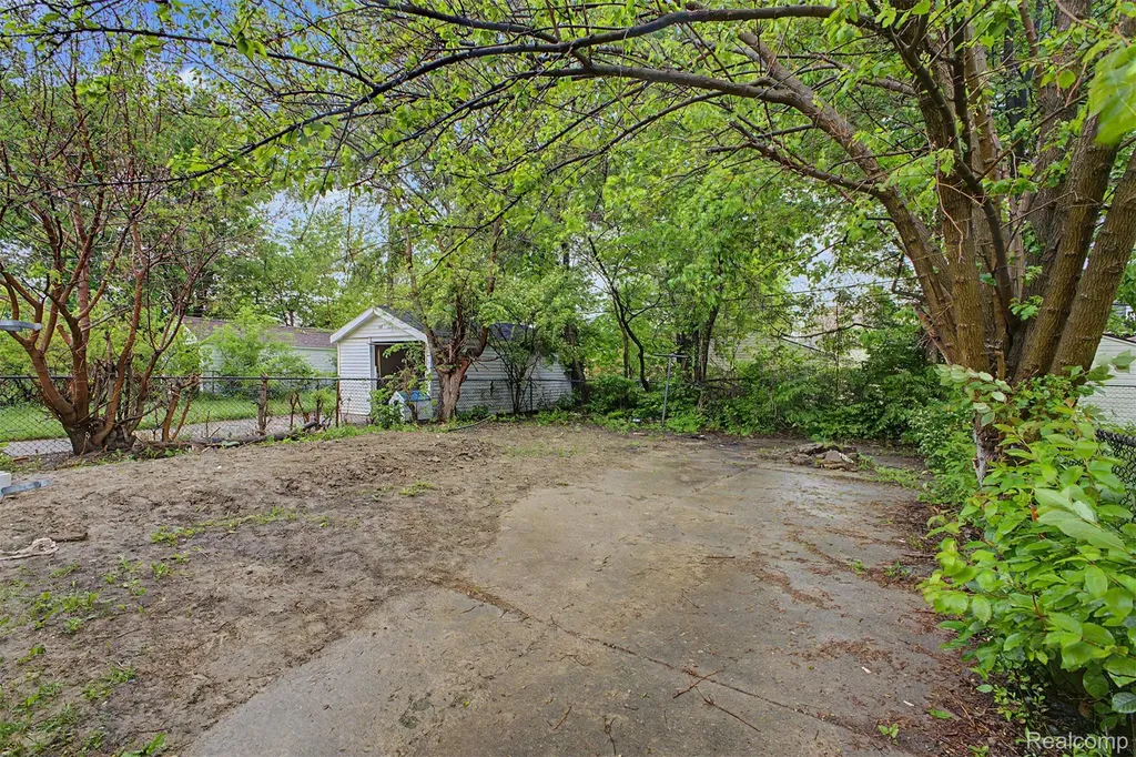 8849 Whitcomb Street Detroit City MI 48228