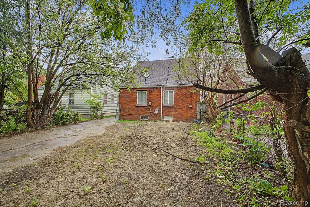 8849 Whitcomb Street Detroit City MI 48228