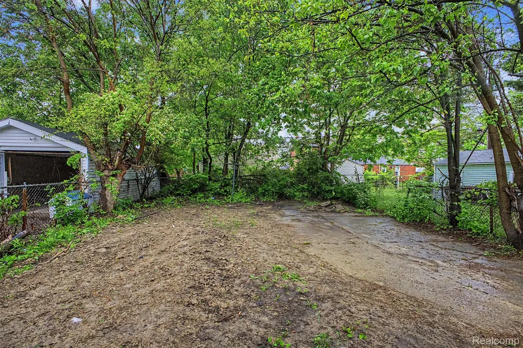 8849 Whitcomb Street Detroit City MI 48228