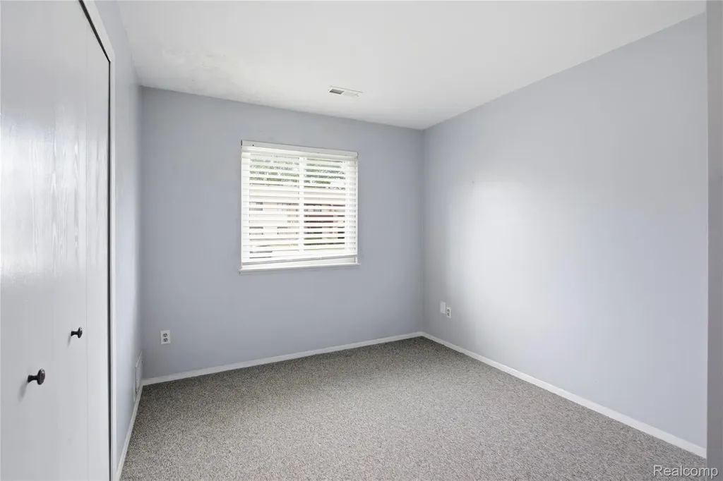 7708 Manor Circle Westland City MI 48185