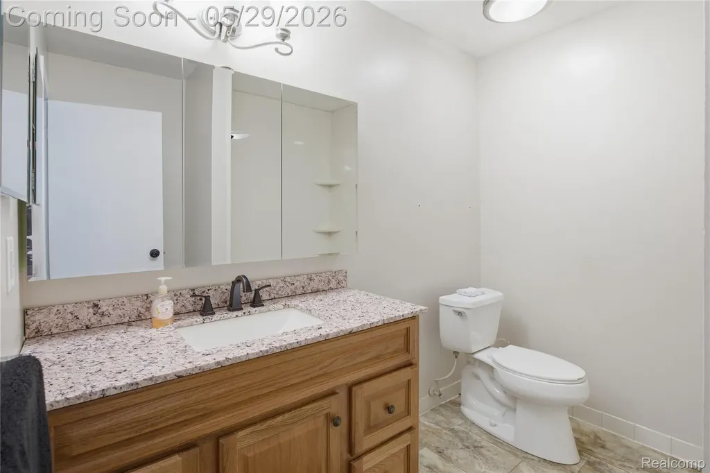 7708 Manor Circle Westland City MI 48185