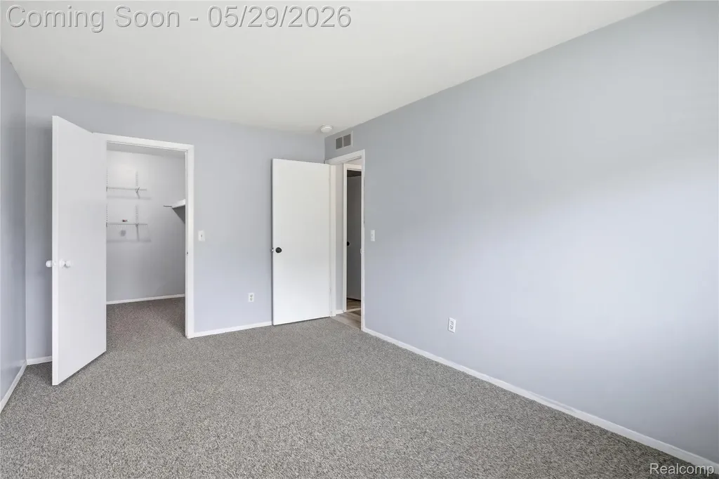 7708 Manor Circle Westland City MI 48185
