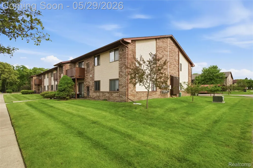 7708 Manor Circle Westland City MI 48185