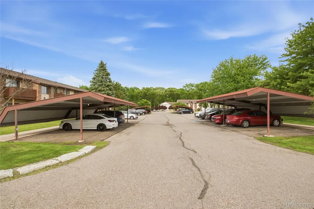 7708 Manor Circle Westland City MI 48185