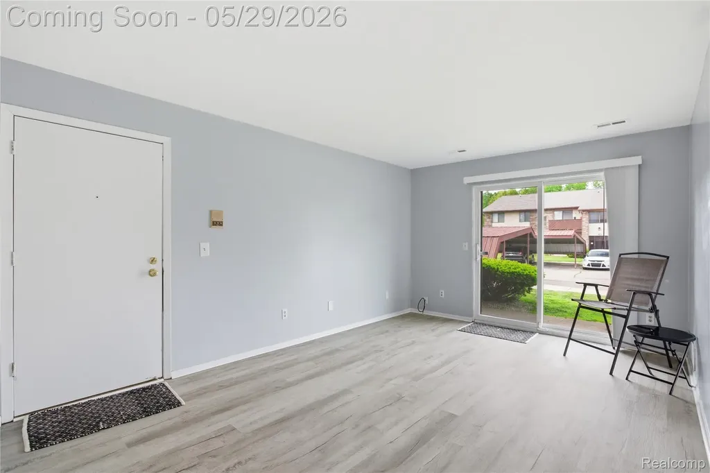 7708 Manor Circle Westland City MI 48185