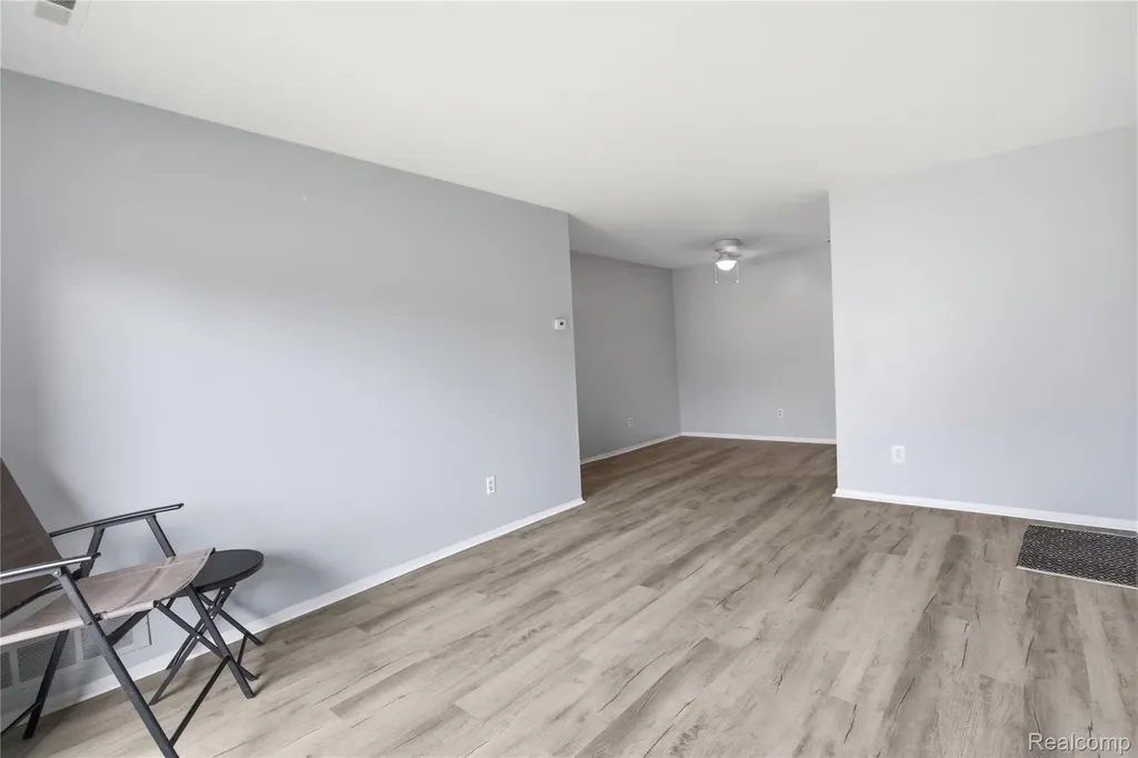 7708 Manor Circle Westland City MI 48185