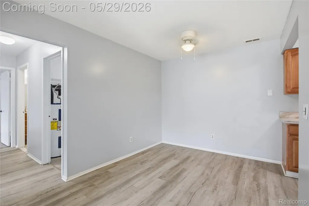 7708 Manor Circle Westland City MI 48185