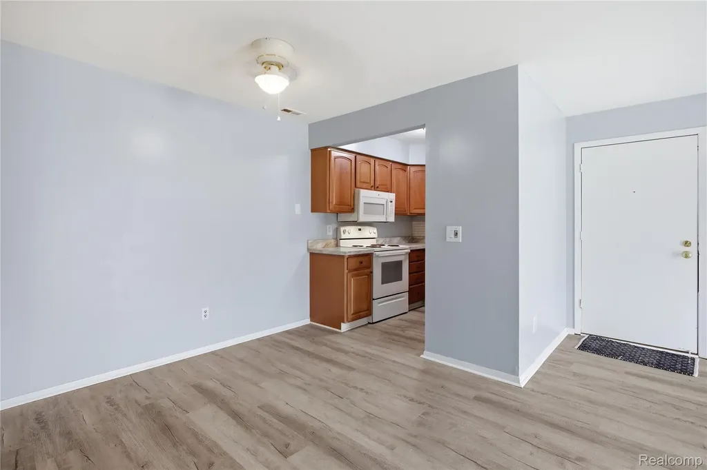 7708 Manor Circle Westland City MI 48185