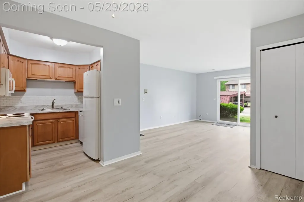 7708 Manor Circle Westland City MI 48185
