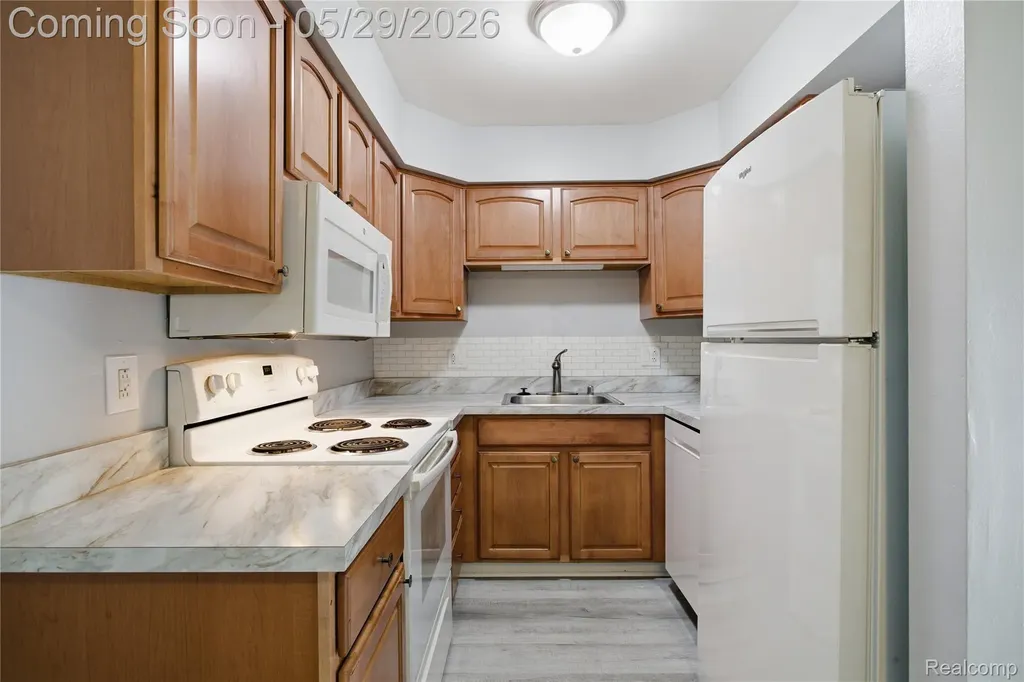 7708 Manor Circle Westland City MI 48185