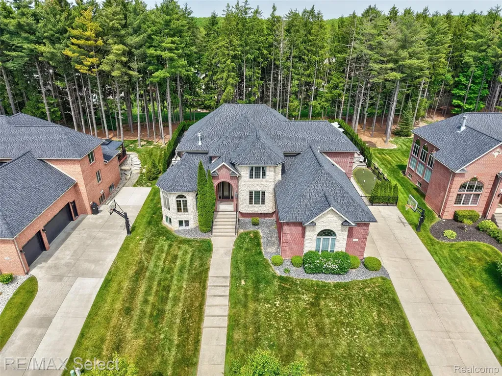 3334 Creekview Drive Davison Township MI 48423