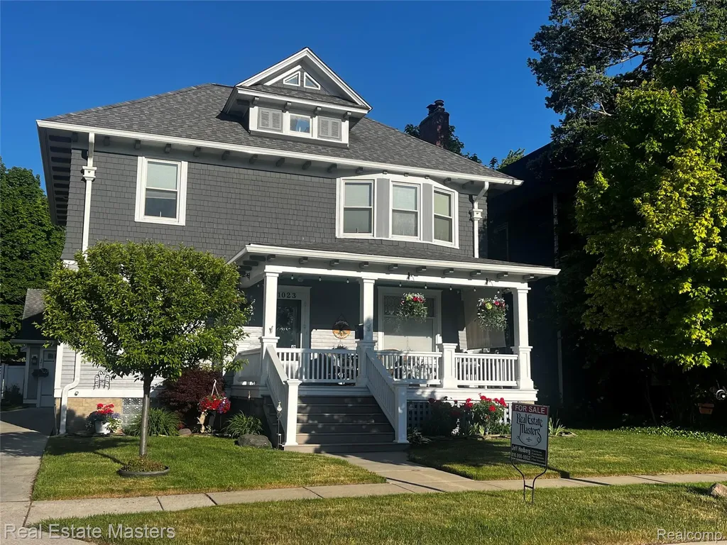 1023 Ontario Street Port Huron City MI 48060