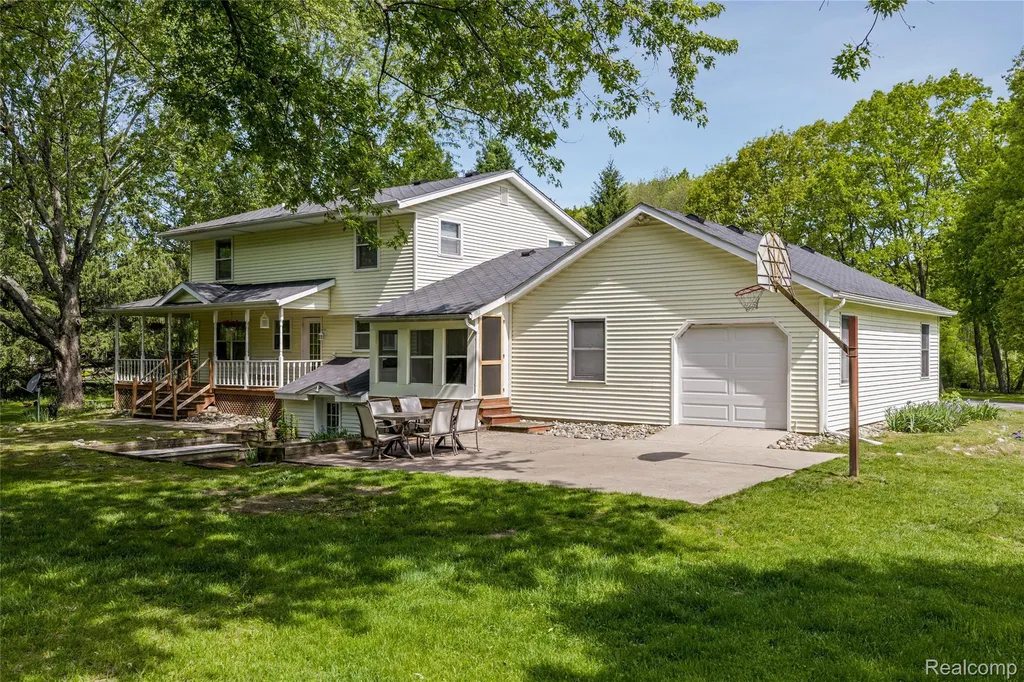 3750 Old Homestead Drive Oceola Township MI 48855