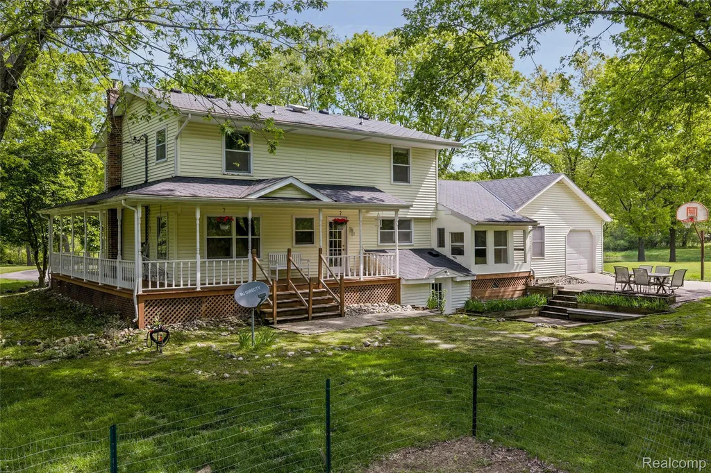 3750 Old Homestead Drive Oceola Township MI 48855